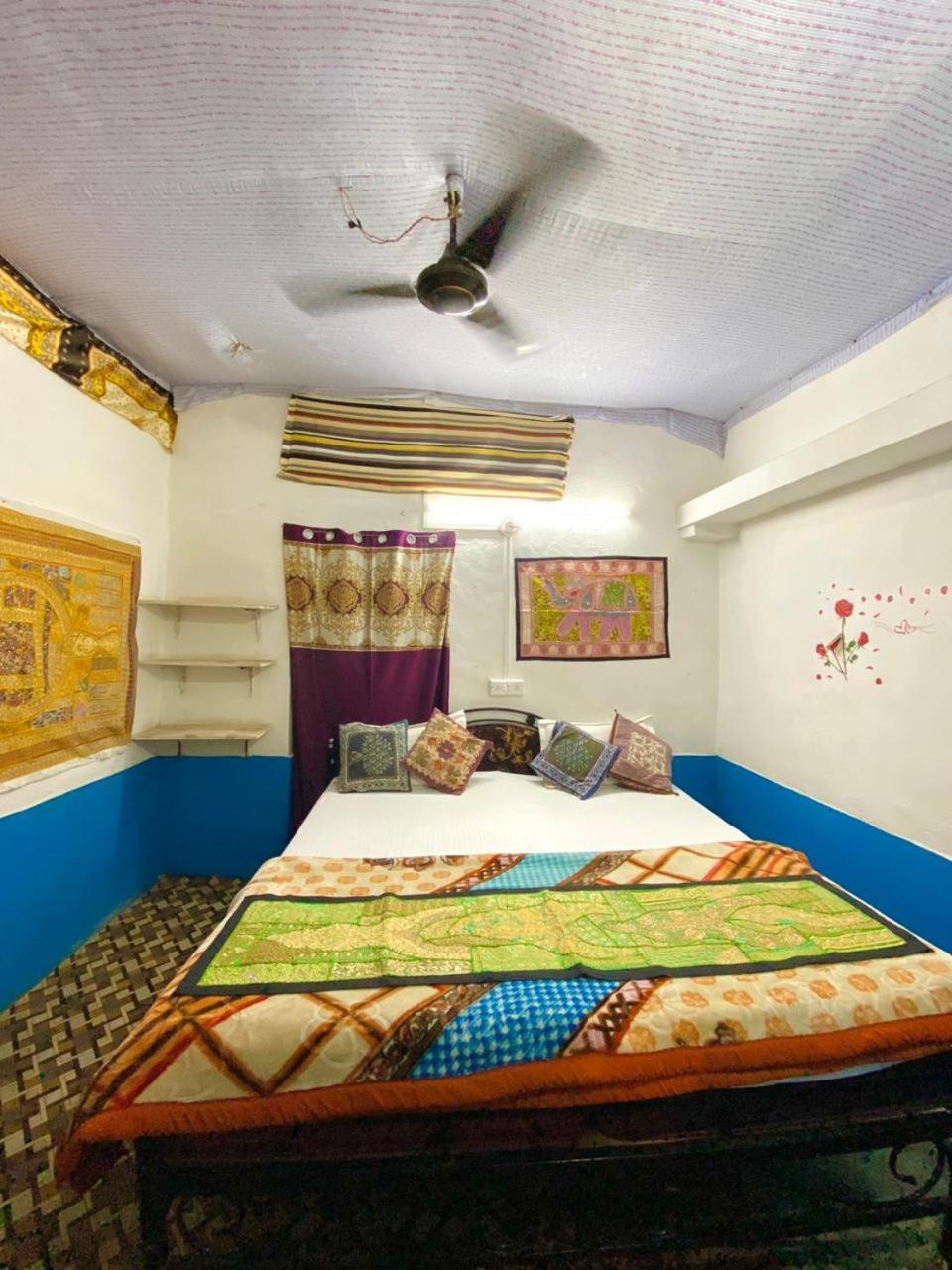 Mirvana Guest House Jaisalmer Buitenkant foto