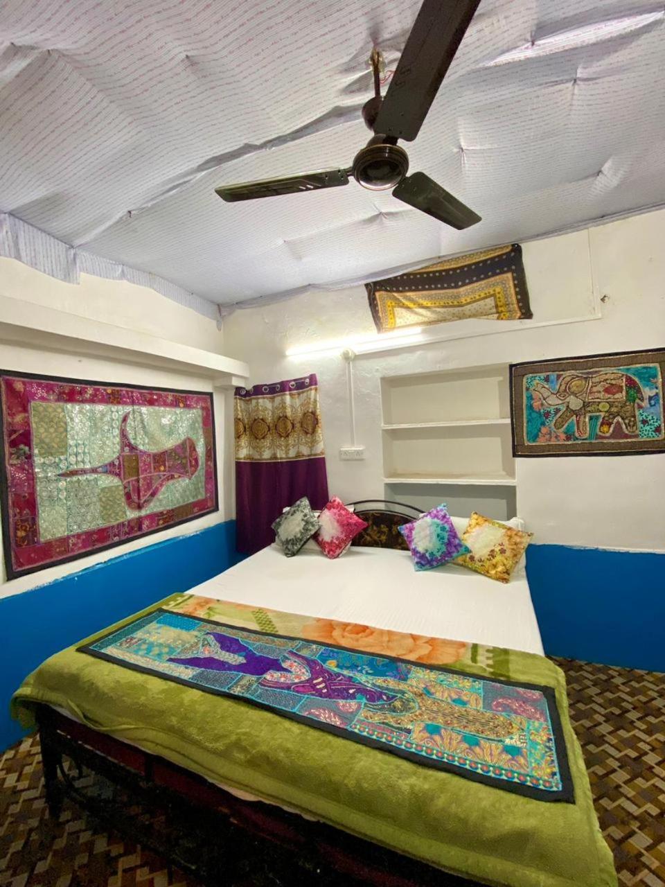 Mirvana Guest House Jaisalmer Buitenkant foto