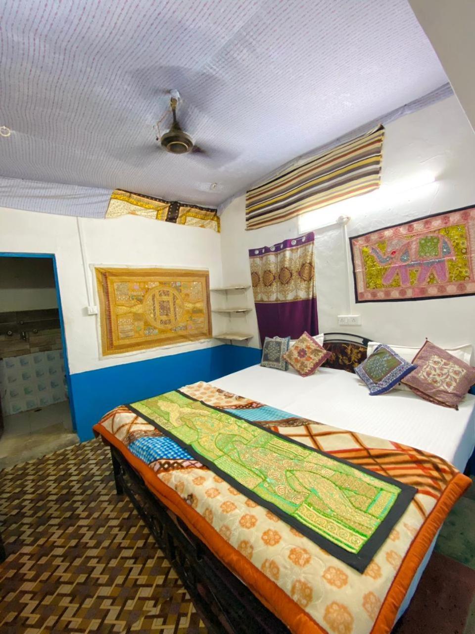 Mirvana Guest House Jaisalmer Buitenkant foto