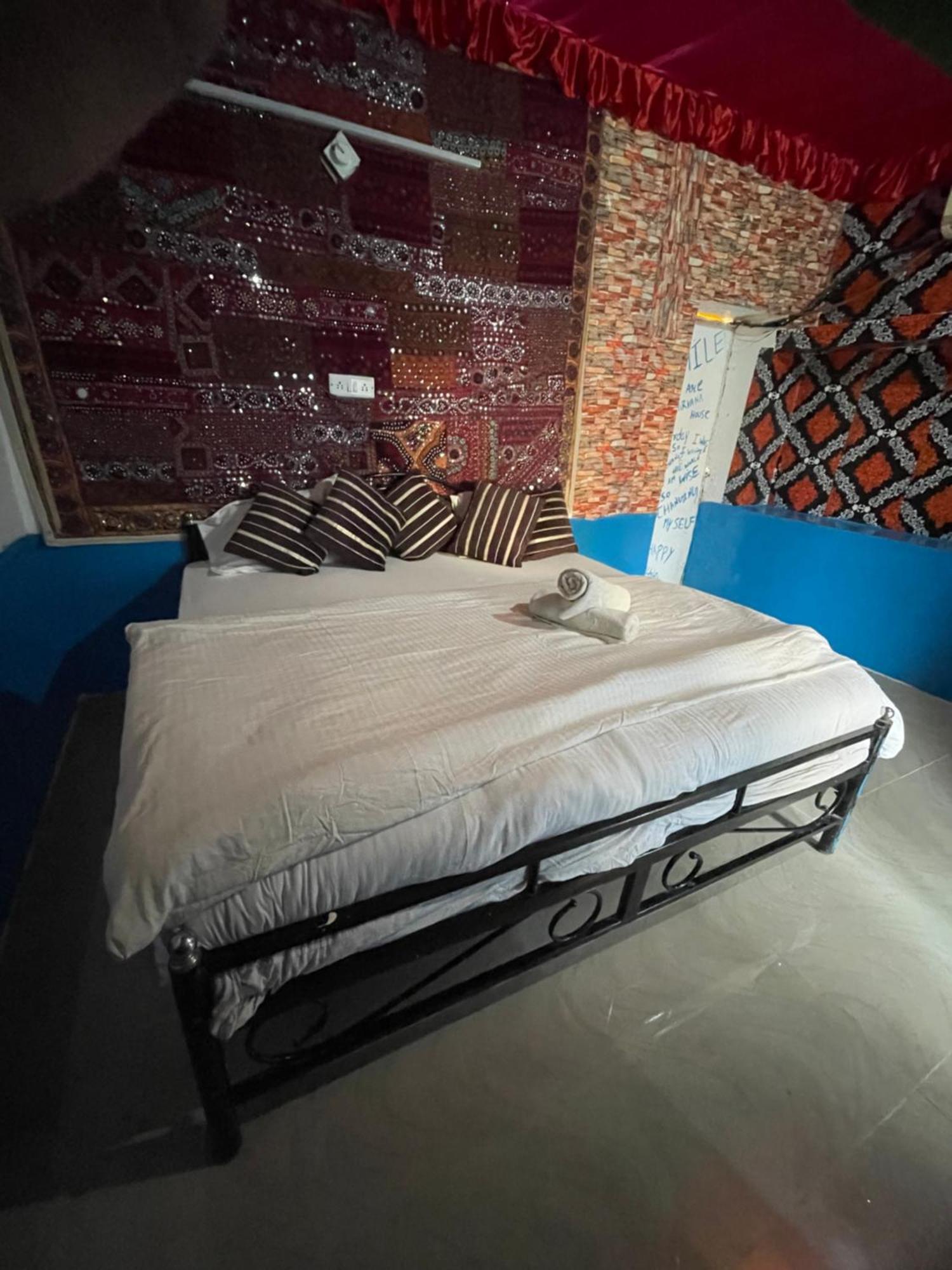 Mirvana Guest House Jaisalmer Buitenkant foto