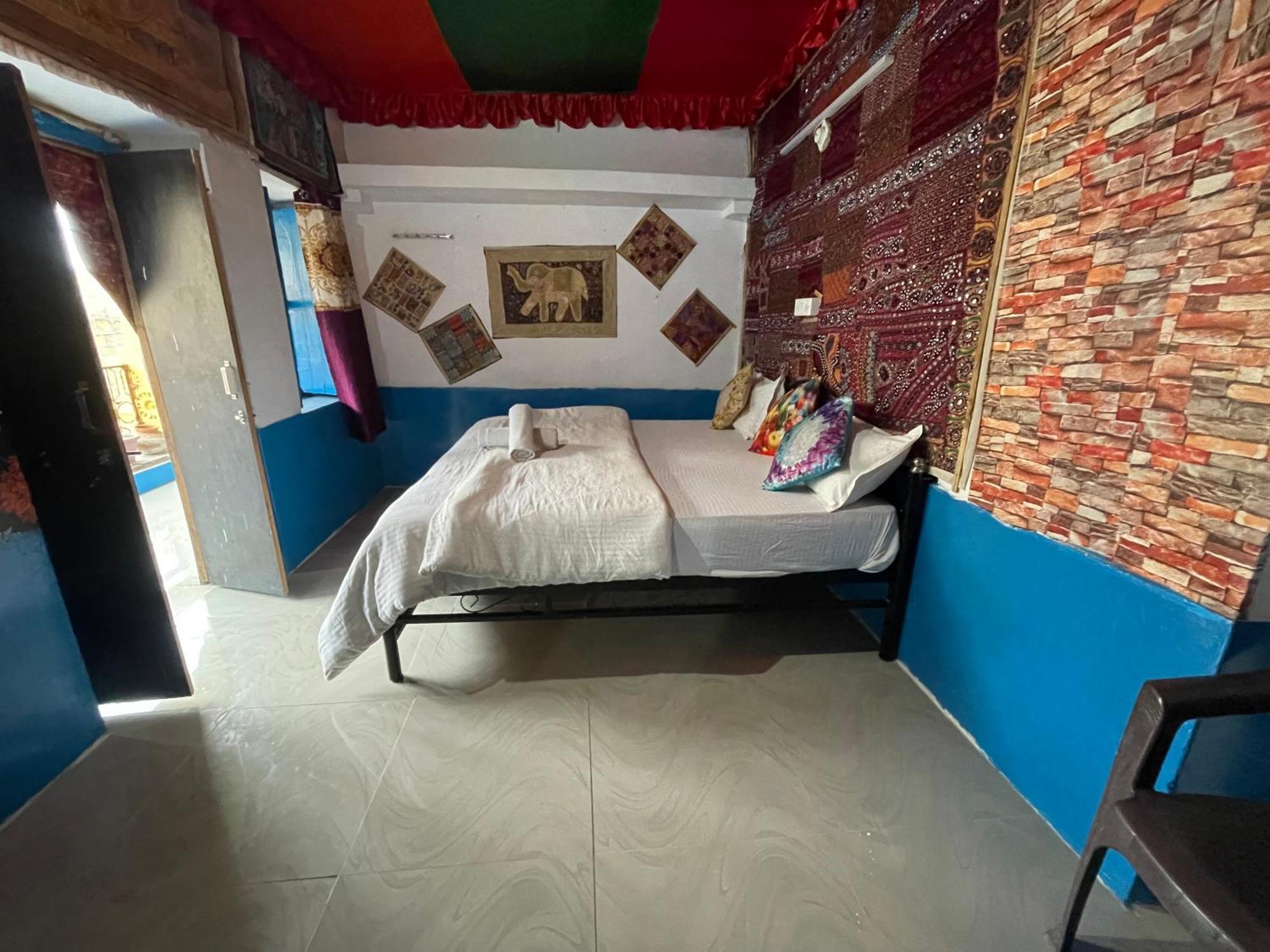 Mirvana Guest House Jaisalmer Buitenkant foto